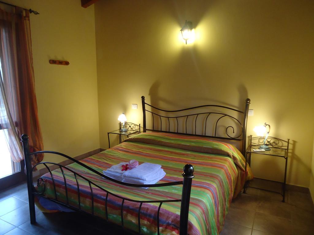 Bed and Breakfast Sumindulau Torre delle Stelle Esterno foto