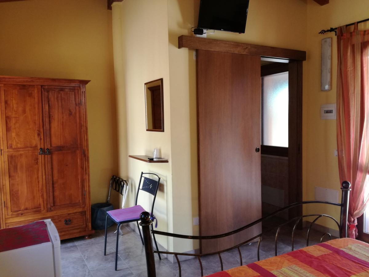 Bed and Breakfast Sumindulau Torre delle Stelle Esterno foto